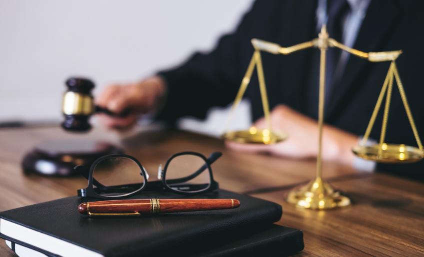 Law Firm & Legal Advisors