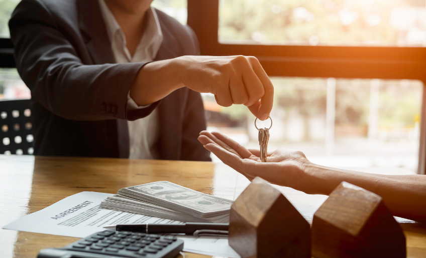 Real Estate Brokers & Agents